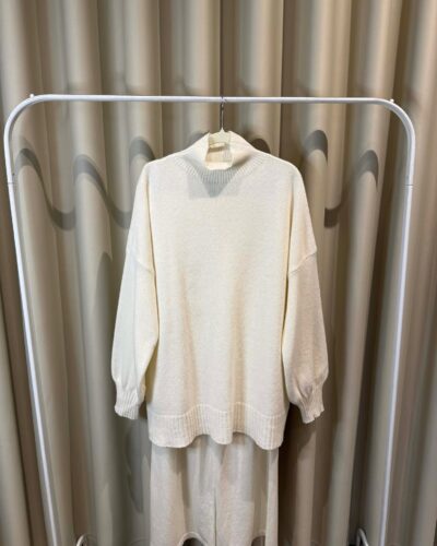 White maxi with trousers