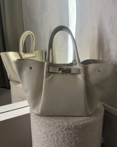 Trapeze Silhouette Light Handbag
