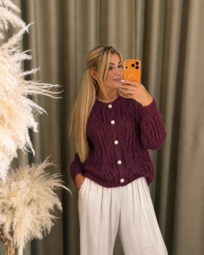 Taupe V-neck (Kopija) (Kopija) (Kopija) (Kopija) (Kopija) (Kopija) (Kopija) (Kopija)