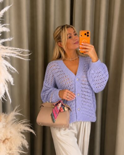 Taupe V-neck (Kopija) (Kopija) (Kopija)
