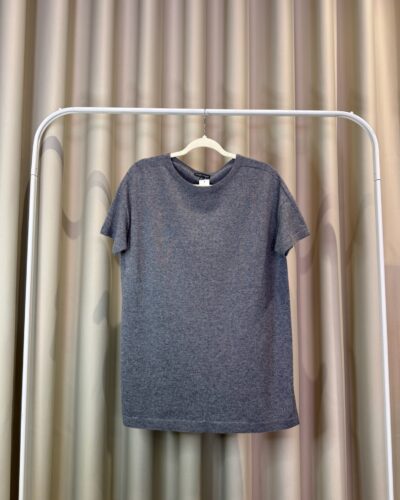 Taupe V-neck (Kopija) (Kopija) (Kopija) (Kopija) (Kopija) (Kopija) (Kopija) (Kopija) (Kopija)