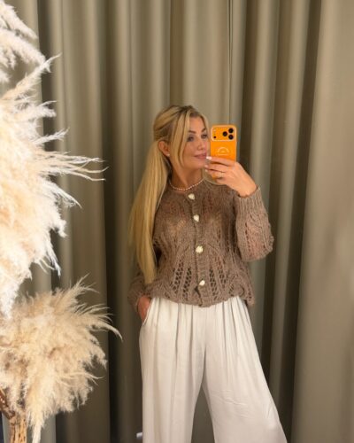 Taupe V-neck (Kopija) (Kopija) (Kopija) (Kopija) (Kopija) (Kopija) (Kopija) (Kopija) (Kopija)