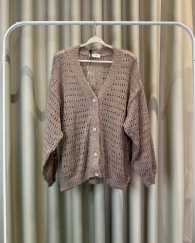Taupe V-neck (Kopija) (Kopija) (Kopija) (Kopija)